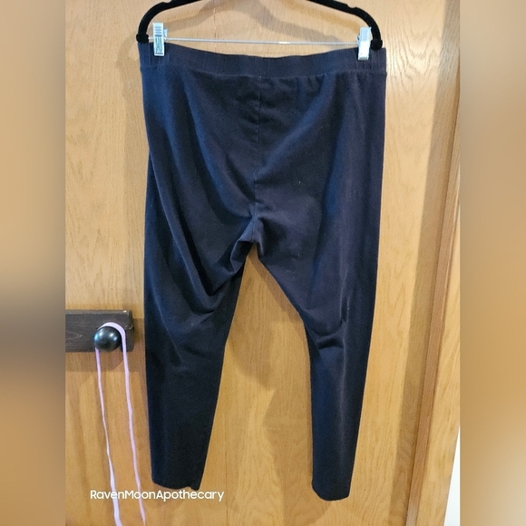 Simply Vera Black Pants - Picture 3 of 8